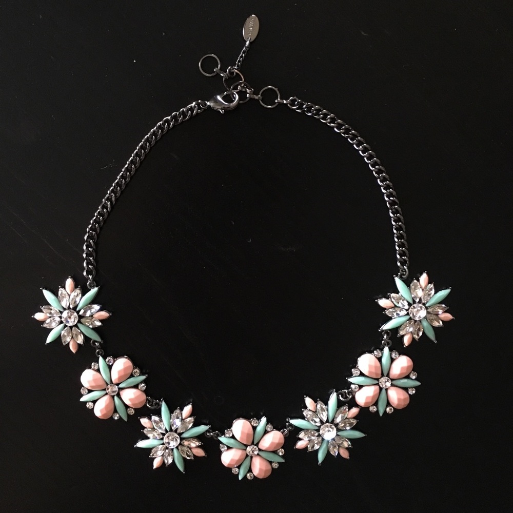 Amrita Singh necklace